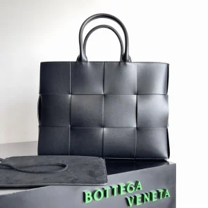Small tote bag