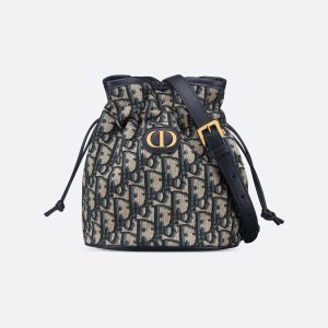 30 Montaigne Bucket bags