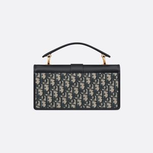 30 Montaigne Top Handle