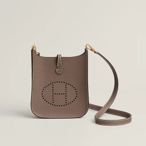 Evelyne 16 Sellier