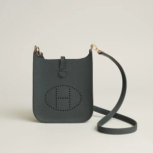 Evelyne 16 Sellier